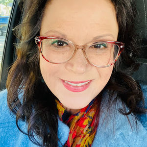 Meet your Posher, Stella